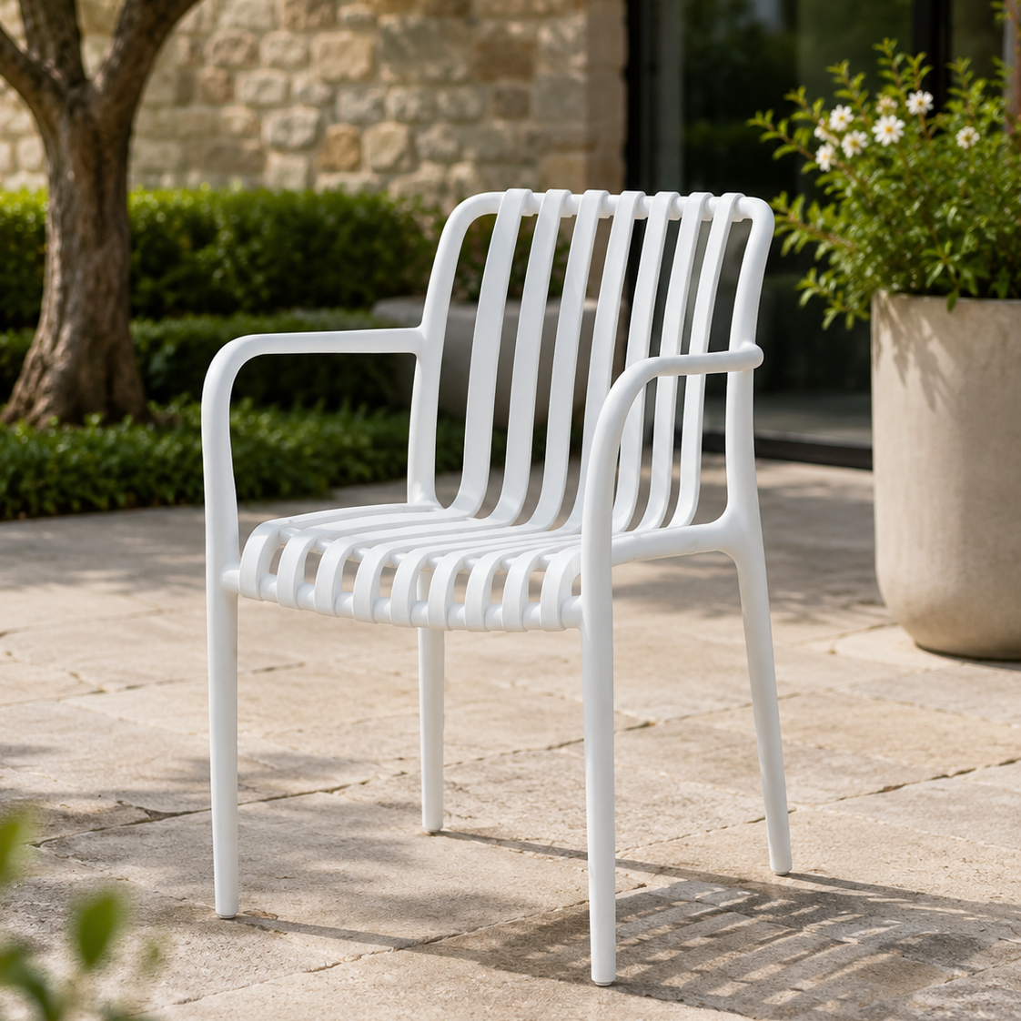 Set de 4 Sillas Modernas Apilables para Interior y Exterior | KOMFORT