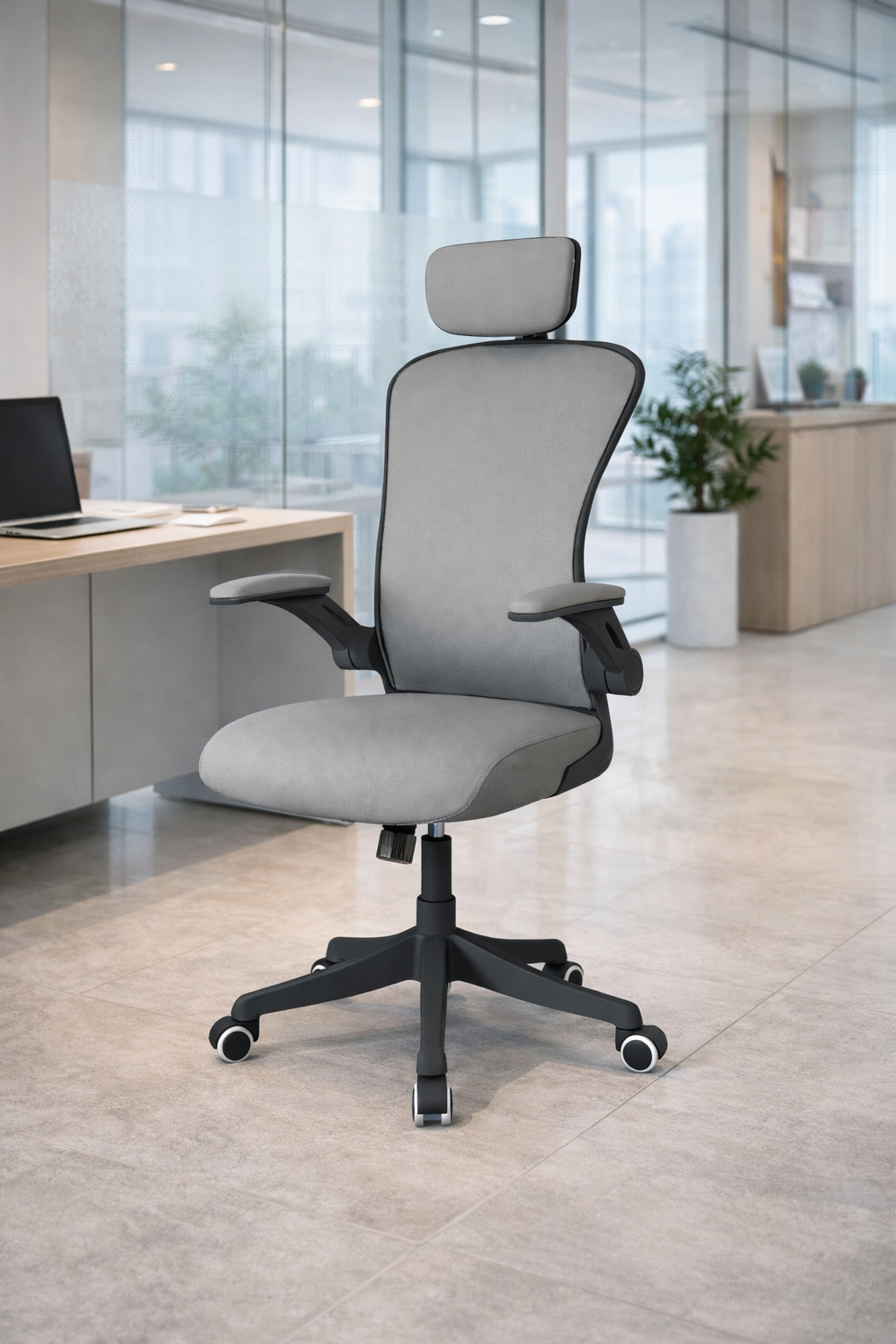 Silla Ergonómica Profesional KOMFORT con Soporte Lumbar y Brazos Ajustables